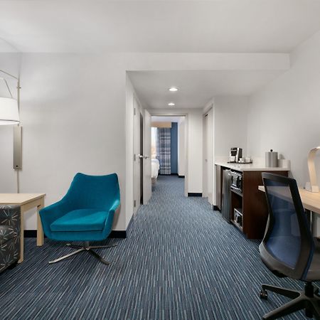 Holiday Inn Express Hotel & Suites Norfolk Airport By Ihg Εξωτερικό φωτογραφία