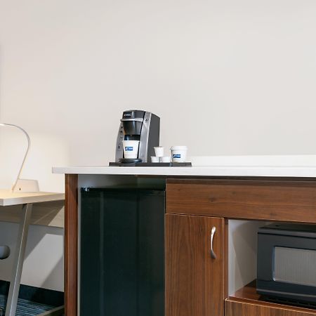 Holiday Inn Express Hotel & Suites Norfolk Airport By Ihg Εξωτερικό φωτογραφία