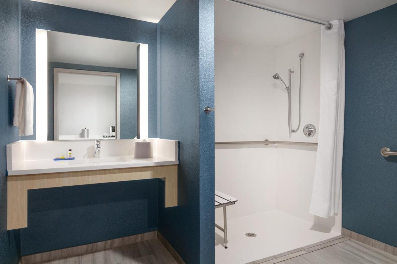 Holiday Inn Express Hotel & Suites Norfolk Airport By Ihg Εξωτερικό φωτογραφία