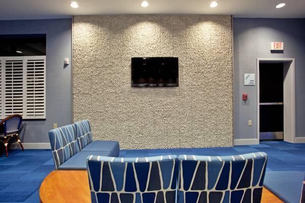 Holiday Inn Express Hotel & Suites Norfolk Airport By Ihg Εξωτερικό φωτογραφία