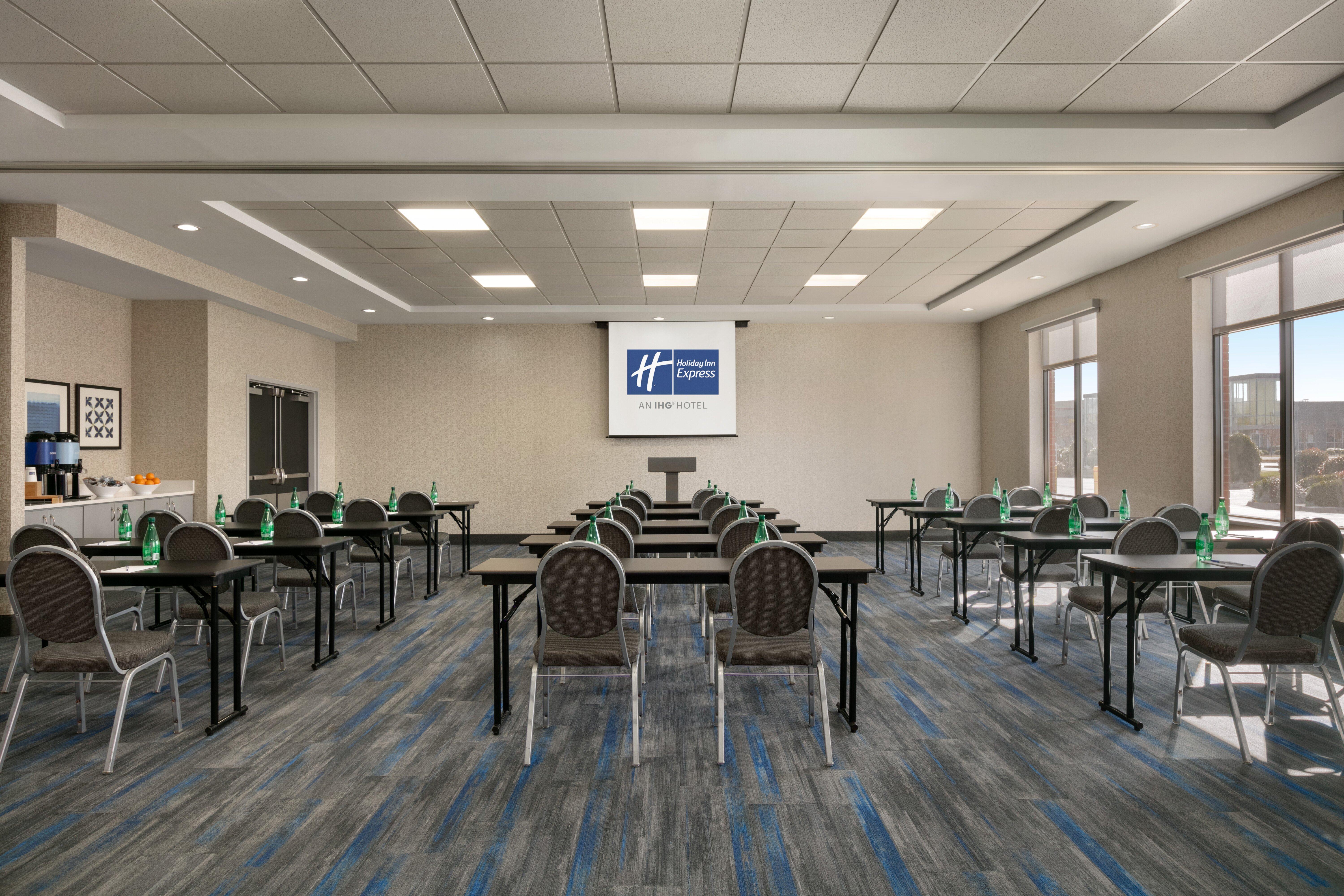 Holiday Inn Express Hotel & Suites Norfolk Airport By Ihg Εξωτερικό φωτογραφία